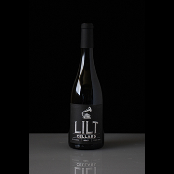 wine bottle on black<br />
