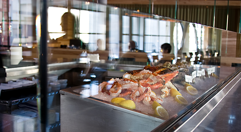 restaurant seafood display